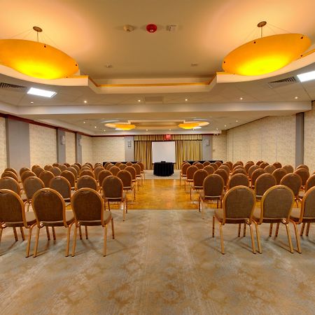Holiday Inn Plainview-Long Island By Ihg Dış mekan fotoğraf
