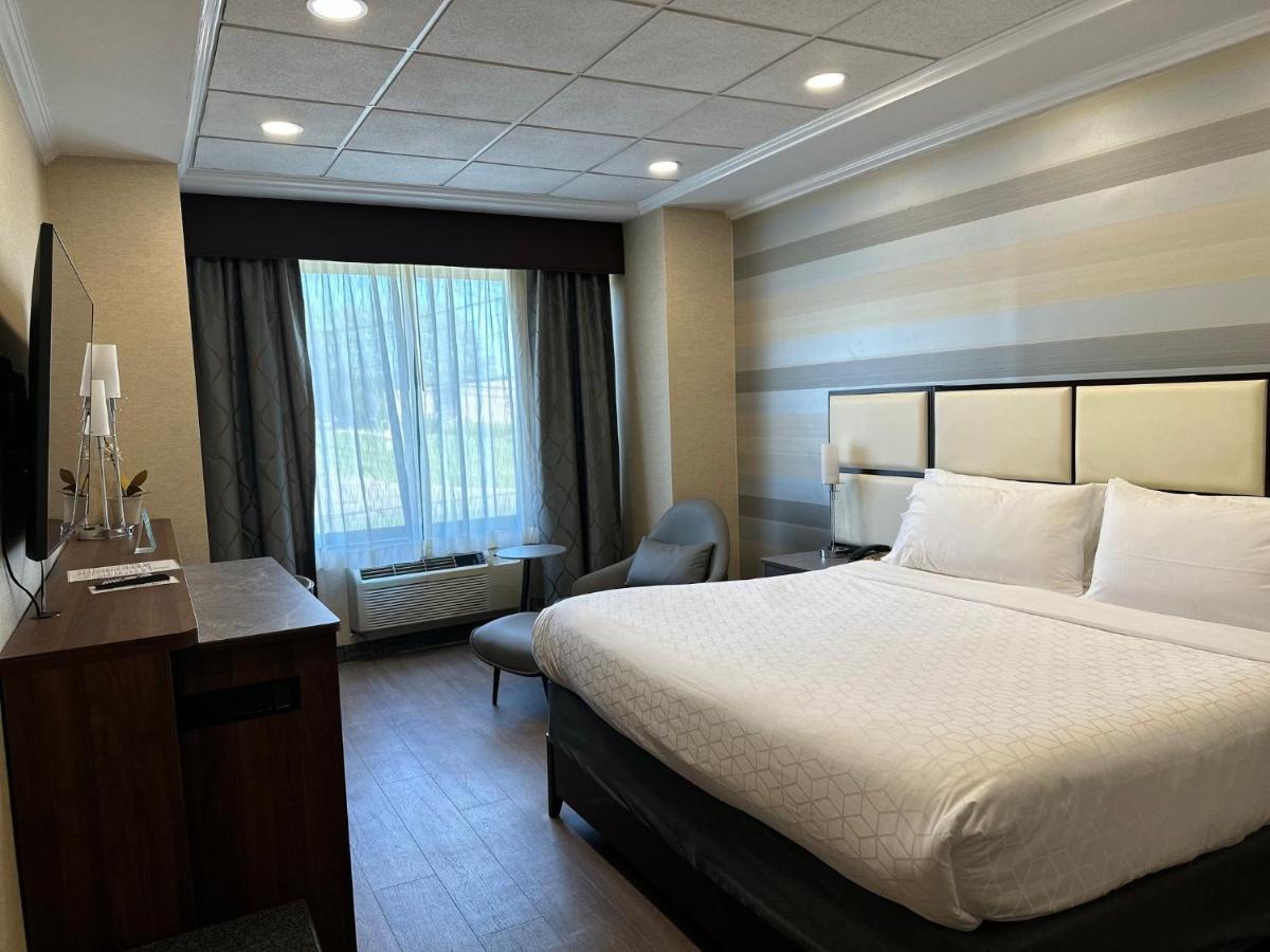 Holiday Inn Plainview-Long Island By Ihg Dış mekan fotoğraf